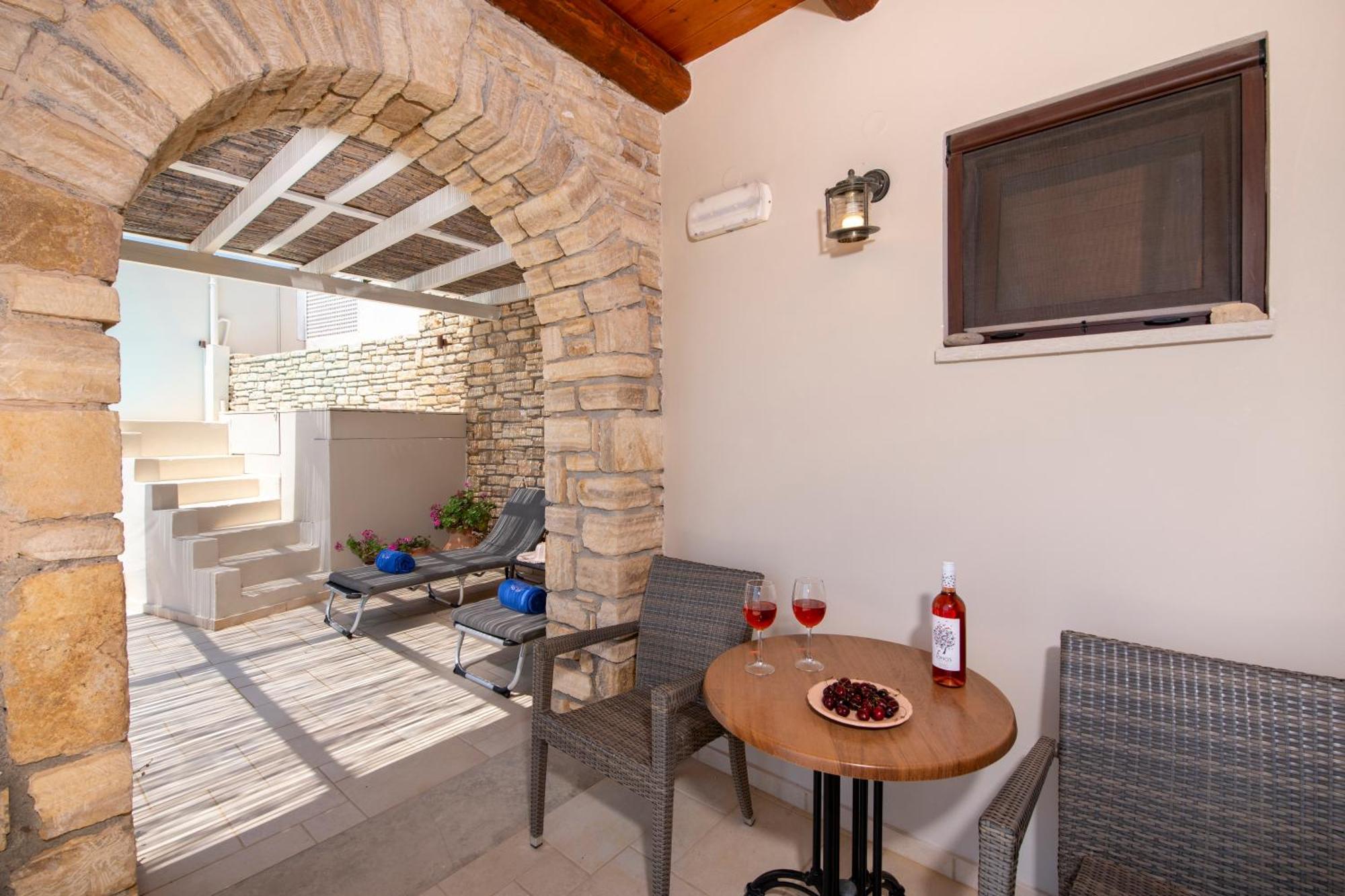Stefanos Village Hotel Myrthios Exterior photo